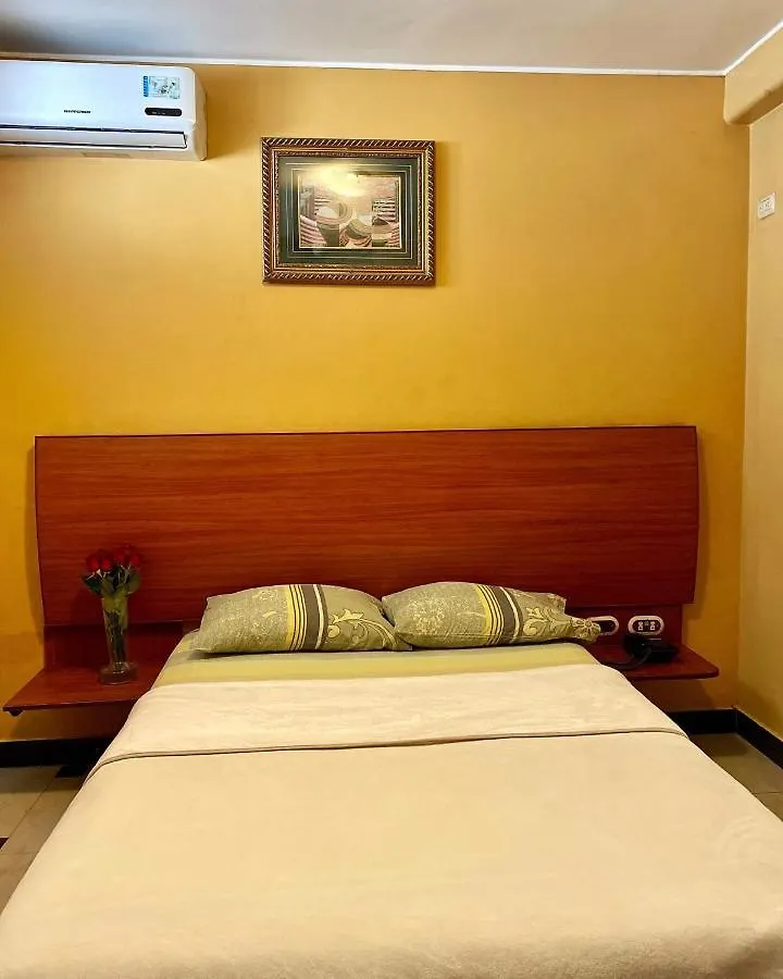 Hostal Montesa Guayaquil Ecuador